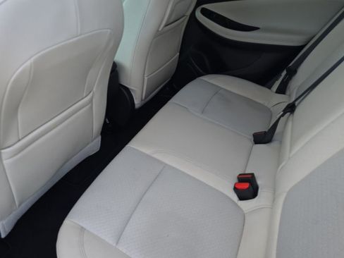 Used 2023 Buick Encore GX Select image 11