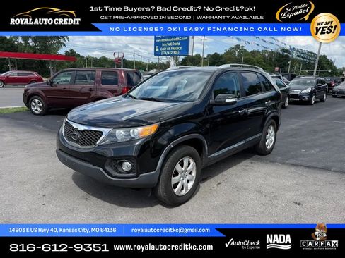 Used 2013 Kia Sorento LX w/ Convenience Pkg FWD image 3