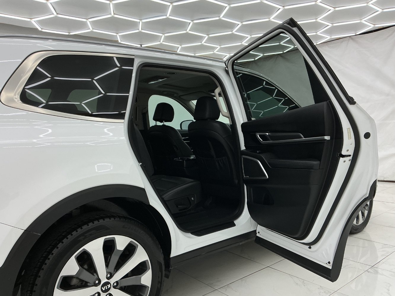 Used 2020 Kia Telluride S AWD/4WD image 23