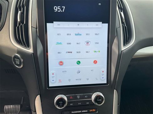 Used 2024 Ford Edge SEL w/ Convenience Package image 28