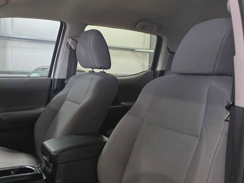 Used 2019 Toyota Tacoma SR w/ SR Convenience Package image 14