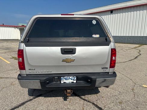 Used 2007 Chevrolet Silverado 1500 LT w/ 1LT Convenience Package AWD/4WD image 7