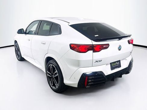 Used 2025 BMW X2 xDrive28i w/ M Sport Package image 5