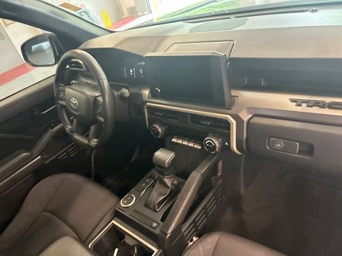 Used 2025 Toyota Tacoma SR5 RWD image 15