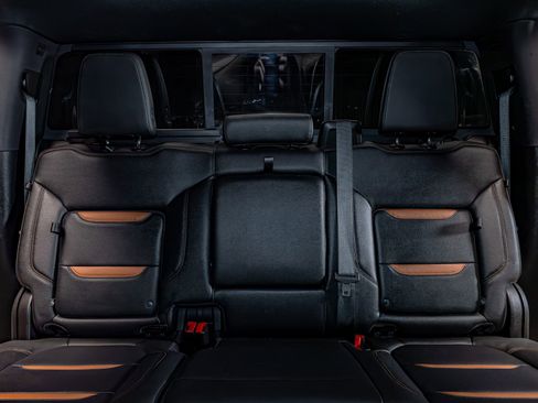 Used 2022 GMC Sierra 1500 AT4 w/ AT4 Premium Package image 23