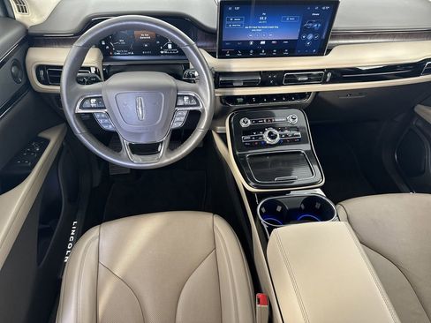 Used 2022 Lincoln Nautilus Reserve w/ Equipment Group 201A image 15