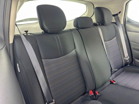 Used 2025 Nissan Leaf S image 28