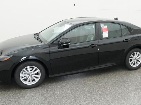 New 2026 Toyota Camry LE FWD image 2