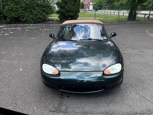 Used 1999 MAZDA MX-5 Miata RWD image 1