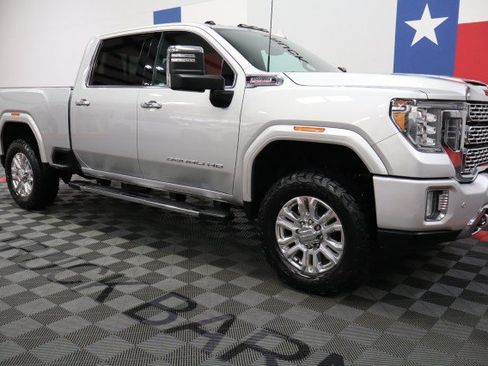 Used 2022 GMC Sierra 3500 Denali w/ Denali Ultimate Package AWD/4WD image 22