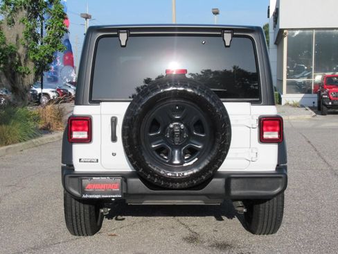 Certified 2024 Jeep Wrangler Sport AWD/4WD image 6