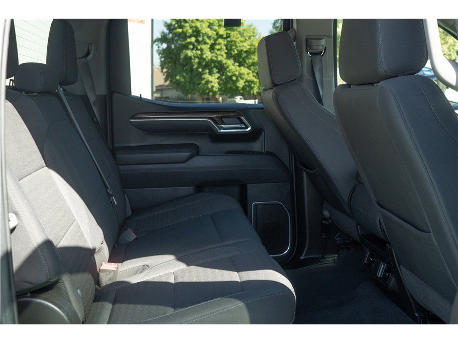 Used 2026 Chevrolet Silverado 1500 LT AWD/4WD image 3