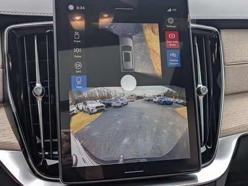 New 2026 Volvo XC90 B6 Ultra image 24