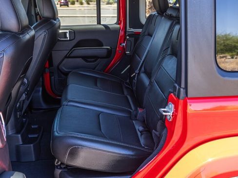 Used 2022 Jeep Wrangler Unlimited Sahara w/ Cold Weather Group image 19