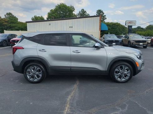 Used 2026 Kia Seltos LX FWD image 3