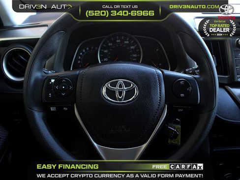 Used 2015 Toyota RAV4 LE w/ Preferred Accessory Package FWD image 9