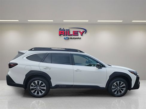 Used 2025 Subaru Outback Limited image 6