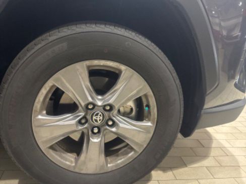 Certified 2024 Toyota RAV4 XLE image 39