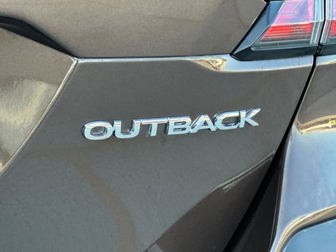 Used 2020 Subaru Outback Limited image 27