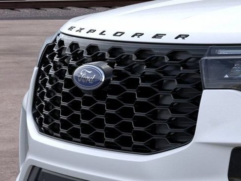 New 2026 Ford Explorer ST-Line RWD image 17