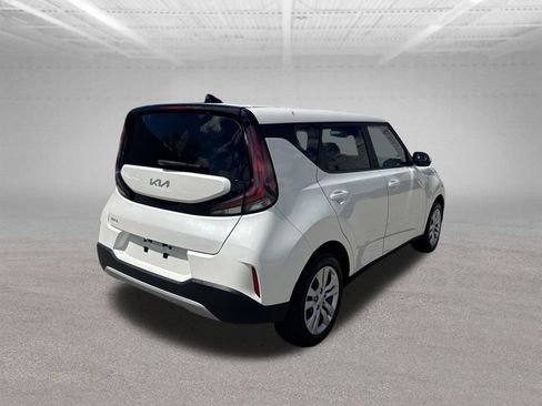 Used 2023 Kia Soul LX FWD image 5
