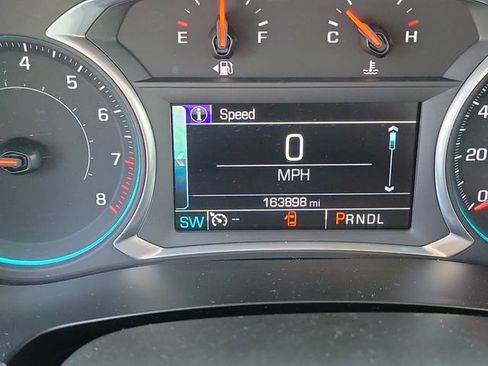 Used 2019 Chevrolet Traverse LT w/ LPO, Floor Liner Package AWD/4WD image 11