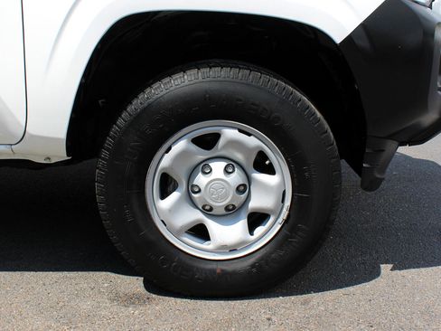 Used 2022 Toyota Tacoma SR image 30