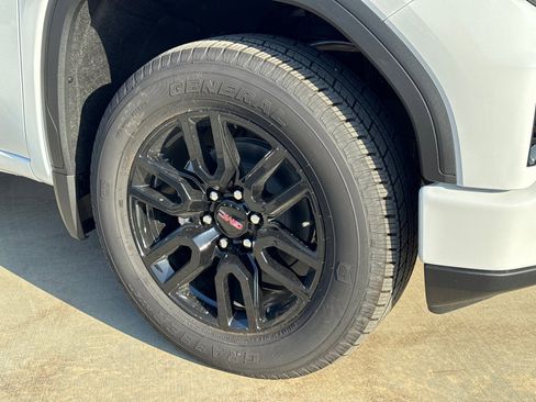 New 2026 GMC Sierra 1500 Pro w/ Graphite Edition image 6