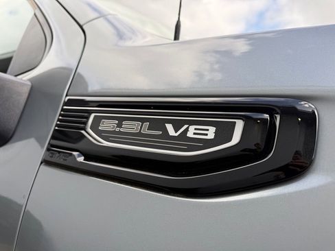 Used 2024 GMC Sierra 1500 Elevation w/ LPO, Elevation Black Package AWD/4WD image 7