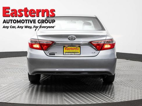 Used 2015 Toyota Camry LE FWD image 6