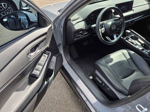 Used 2024 Honda Accord Touring image 18