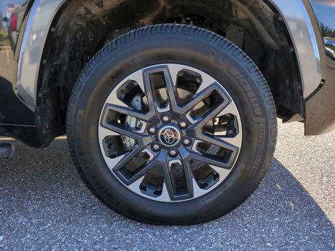 Used 2023 Toyota Tundra Limited w/ Power Package image 11