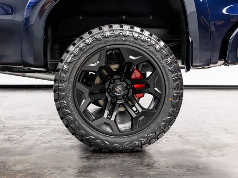 Used 2024 GMC Sierra 1500 AT4 w/ Technology Package AWD/4WD image 16