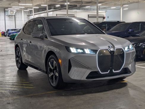 New 2026 BMW iX xDrive45 image 6