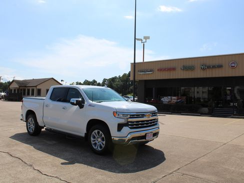 Used 2022 Chevrolet Silverado 1500 LTZ image 4