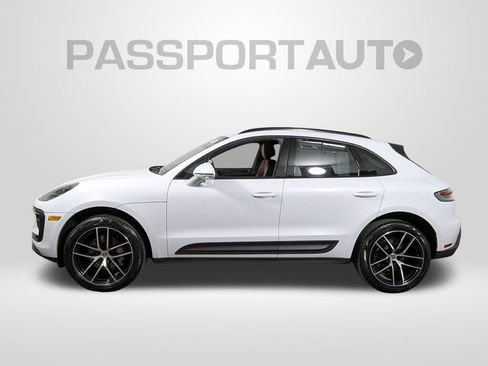 Used 2024 Porsche Macan Base image 2