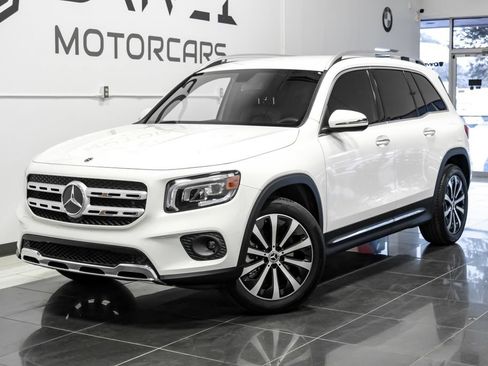 Used 2021 Mercedes-Benz GLB 250 w/ Premium Package image 7