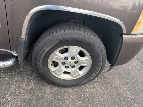 Used 2008 Chevrolet Silverado 1500 LT w/ Towing Package image 24