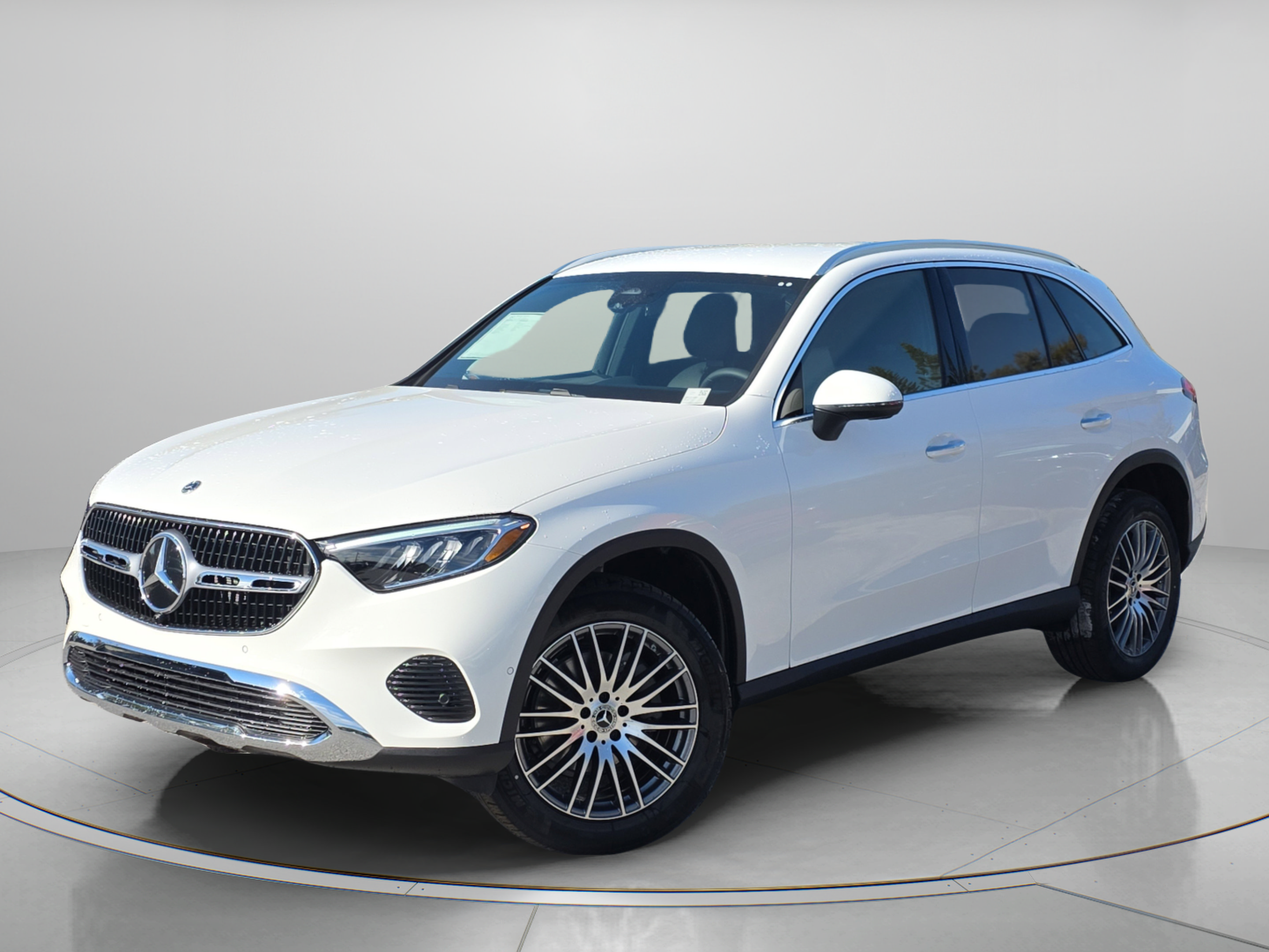 Certified 2026 Mercedes-Benz GLC 300 image 2