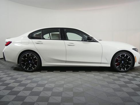 New 2026 BMW 330i Sedan w/ M Sport Package RWD image 2