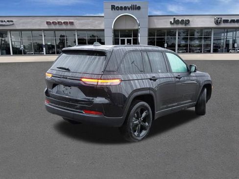 New 2025 Jeep Grand Cherokee Limited w/ Black Appearance Package image 3