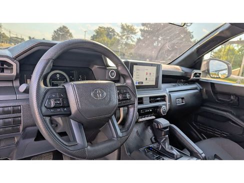 Used 2024 Toyota Tacoma SR image 15