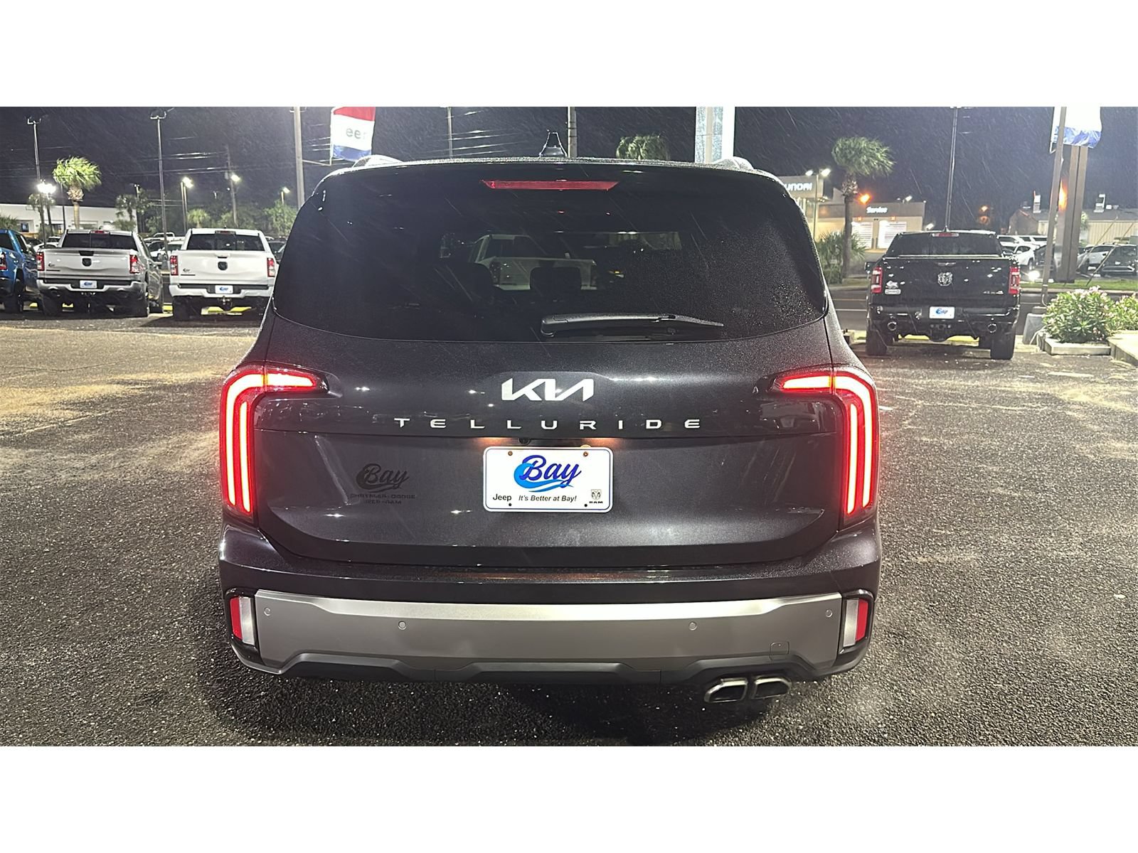 Used 2025 Kia Telluride SX FWD image 4