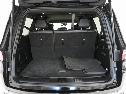 Used 2023 Jeep Wagoneer Series III w/ Preferred Equipment Group image 8