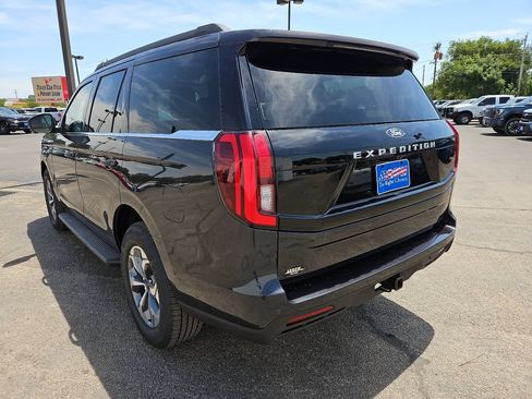 New 2027 Ford Expedition Active RWD image 9