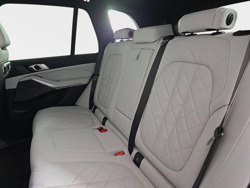 New 2026 BMW X5 xDrive40i AWD/4WD image 14