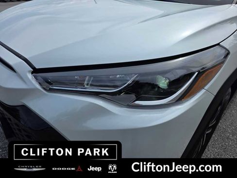 Used 2024 Toyota Corolla Cross AWD Hybrid image 7