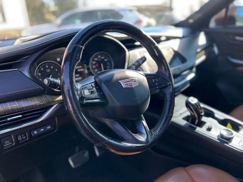 Used 2019 Cadillac XT4 Sport image 12