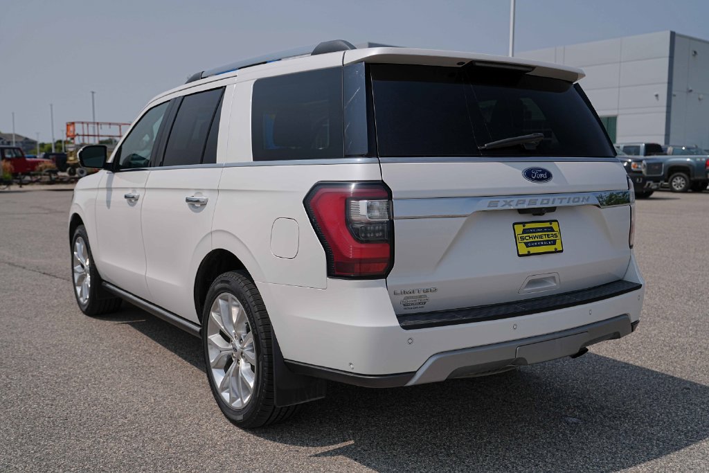 Used 2019 Ford Expedition Limited w/ Equipment Group 302A AWD/4WD image 9