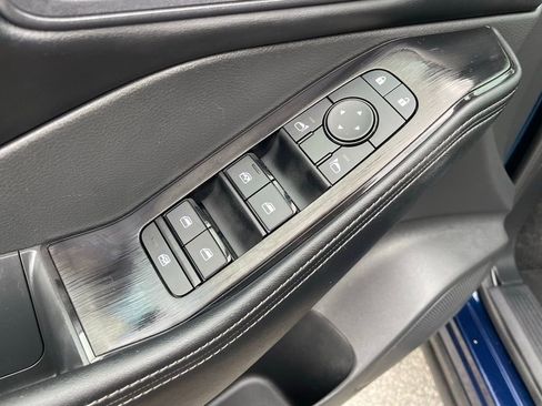 Used 2025 Nissan Rogue SV image 12